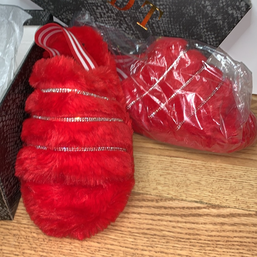 New MDT PARISA slippers RED Sz 10 M
